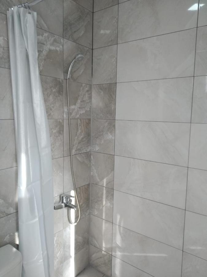 Na Shapsug Guest House Gagra Exterior foto