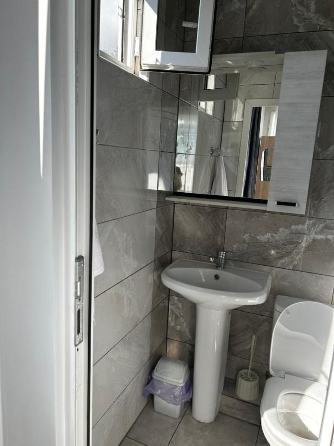 Na Shapsug Guest House Gagra Exterior foto